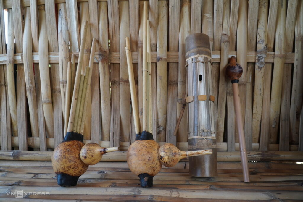 Nhạc cụ người Raglai (Raglai musical instrument)